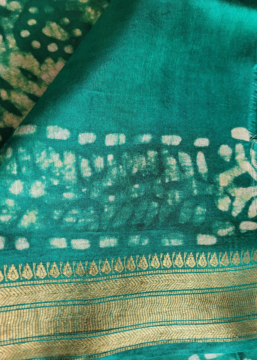 Rama green Jute cotton Saree In Batik Prints- Bengal