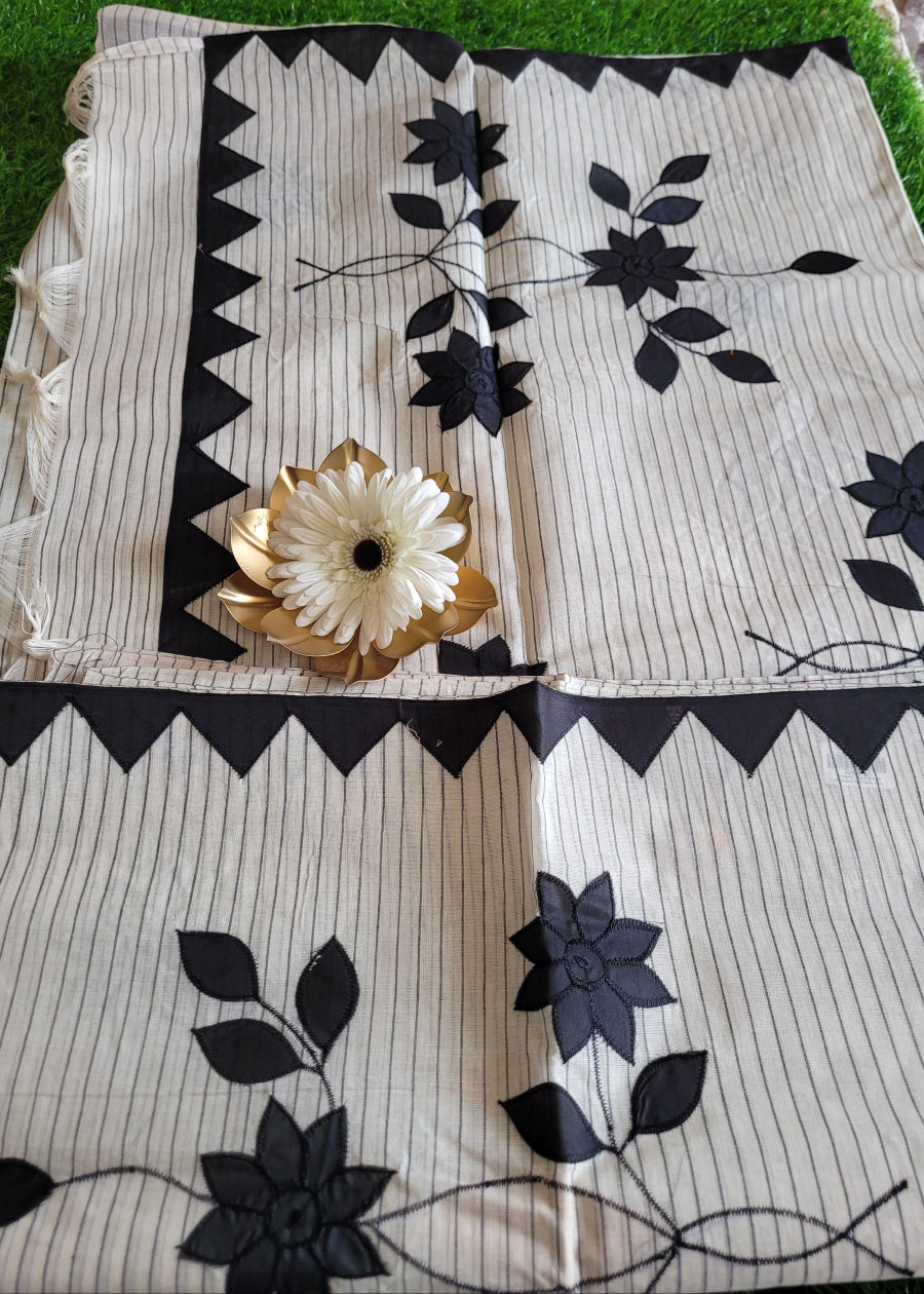 Off White Tant Cotton Saree With Applique Work-Bengal