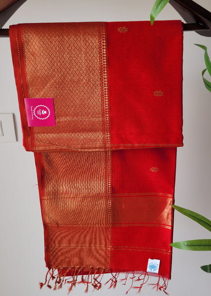 Chilli Red Maheshwari Silk Cotton Saree- Madhya Pradesh