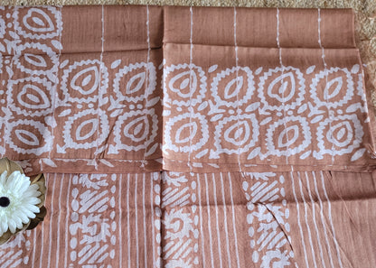 Light Chocolate Jute cotton Saree In Batik Print- Bengal