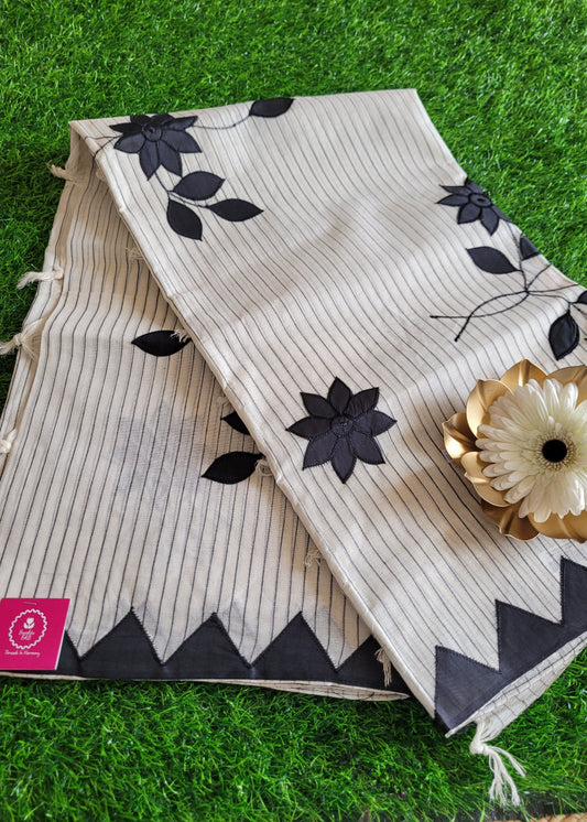 Off White Tant Cotton Saree With Applique Work-Bengal